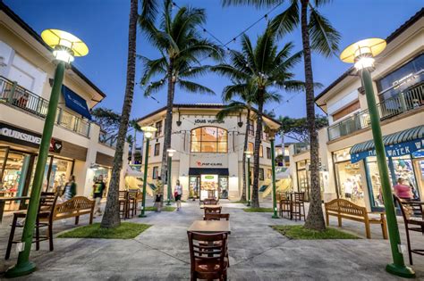 shops at wailea mall.